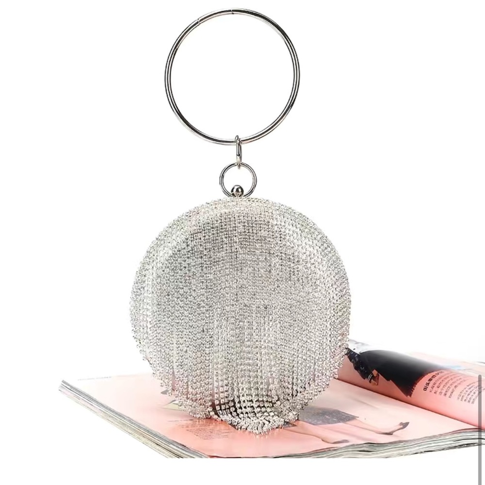 Round flate clutch bag